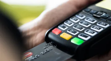 تزايد عدد ضحايا اختراق البطاقات الإلكترونية وسرقة الرواتب: سنتظاهر قريباً