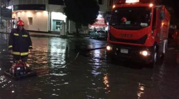الداخلية تتعامل مع تأثيرات الطقس السيء في محافظة الإسكندرية.. فيديو