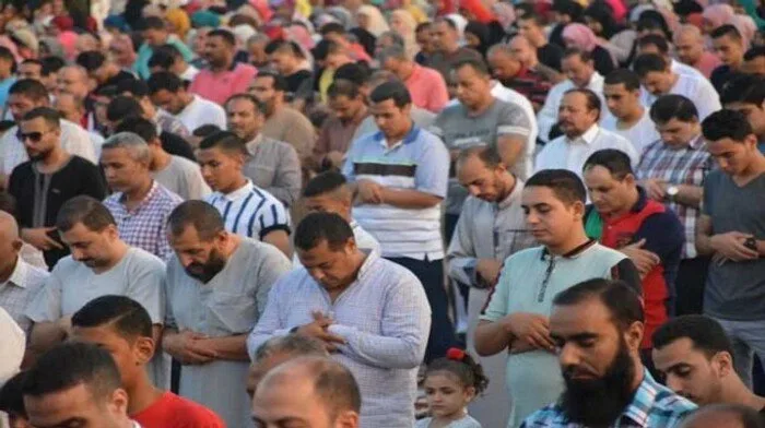 ما هي الطريقة الصحيحة لترديد تكبيرات عيد الأضحى؟ ما هي الطريقة الصحيحة لترديد تكبيرات عيد الأضحى؟