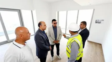 وزير الإسكان يزور أبراج الداون تاون في العلمين الجديدة