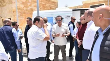 وزير الصحة يزور المستشفى المركزي في الحمام بمحافظة مطروح