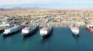 ت处理 100,000 طن من البضائع العامة والمتنوعة و 1063 شاحنة في موانئ البحر الأحمر