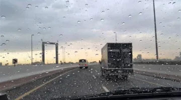 الأرصاد تحذر من حالة الطقس يوم السبت: توقعات بأمطار رعدية ورياح وأتربة في معظم المناطق