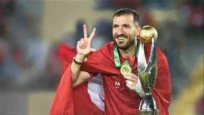 الأهلي يوجه الشكر لعلي معلول ويقدر إسهاماته للنادي الأهلي يوجه الشكر لعلي معلول ويقدر إسهاماته للنادي
