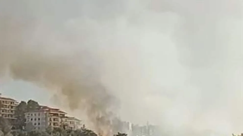 النيران تشتعل في بشامون والنداءات تتعالى لإطفائها (فيديو) النيران تشتعل في بشامون والنداءات تتعالى لإطفائها (فيديو)