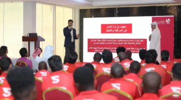 وزارة العمل تعقد جلسة توعوية لسائقي الدراجات النارية بشأن السلامة والصحة المهنية