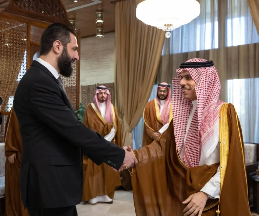 وزير الخارجية يناقش العلاقات الثنائية مع الرئيس السوري وزير الخارجية يناقش العلاقات الثنائية مع الرئيس السوري