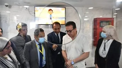 وزير الصحة يزور غرف العمليات المتطورة “الكبسولة” الأولى في محافظة مطروح بمستشفى العلمين النموذجي وزير الصحة يزور غرف العمليات المتطورة “الكبسولة” الأولى في محافظة مطروح بمستشفى العلمين النموذجي