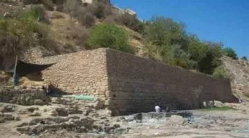 الموصل تخسر جزءاً من تاريخها.. عين الكبريت توقفت عن الجريان (صور)