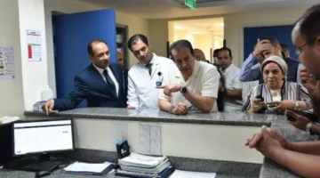 وزير الصحة يزور أحدث غرف الجراحة في مستشفى العلمين النموذجي