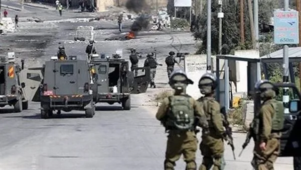 جيش الاحتلال يطلب من سكان خان يونس وبني سهيلا وعبسان إخلاء مناطقهم على الفور. جيش الاحتلال يطلب من سكان خان يونس وبني سهيلا وعبسان إخلاء مناطقهم على الفور.