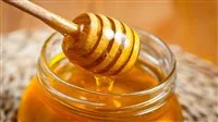 هل يستطيع المستهلك تمييز العسل الأصلي عن المغشوش؟ خبير يشرح الأمر
