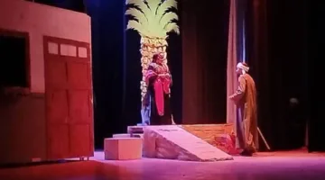 “حجر القلب”: مسرحية تعكس الصراع الداخلي بين الطفولة والثأر.