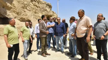 محافظ أسيوط يطلب تعزيز المتابعة للمشاريع الخدمية
