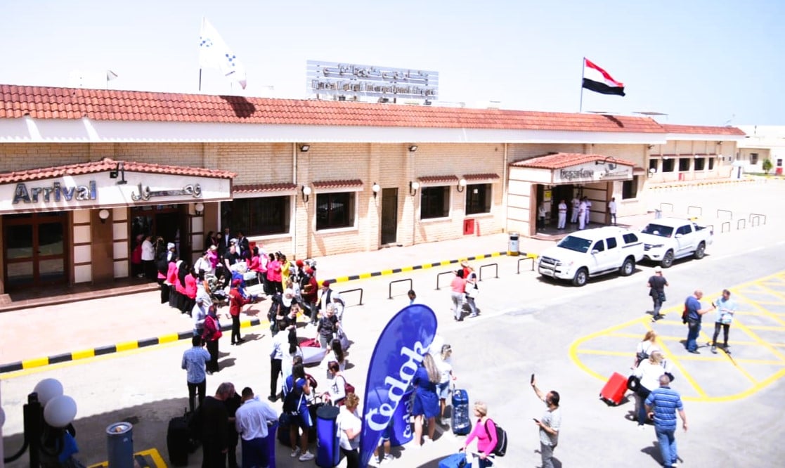 مطار مطروح يستقبل اول افواج الموسم السياحي الصيفي