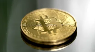 وسط تقلبات شديدة، بيتكوين تسجل زيادة أسبوعية بلغت 5.3%