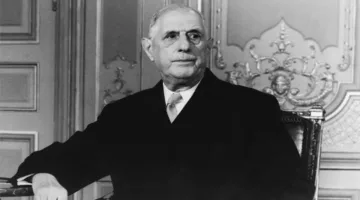 1958: الجنرال شارل ديغول يصبح رئيس الحكومة الفرنسية
