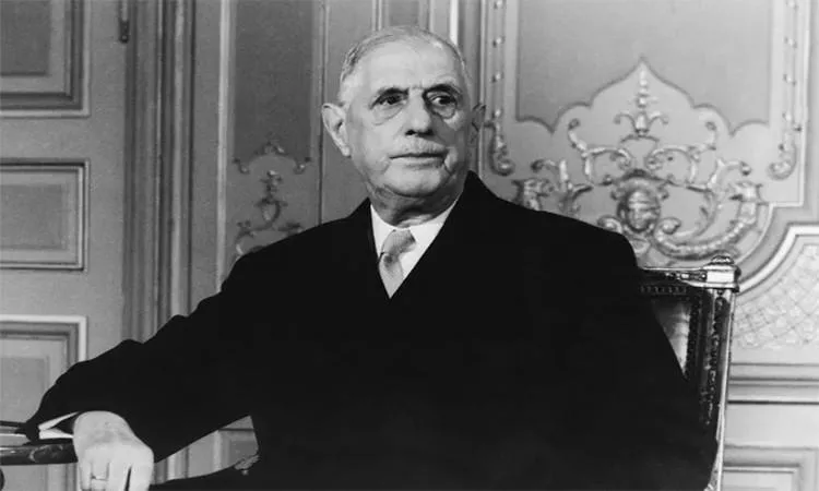 1958: الجنرال شارل ديغول يصبح رئيس الحكومة الفرنسية 1958: الجنرال شارل ديغول يصبح رئيس الحكومة الفرنسية