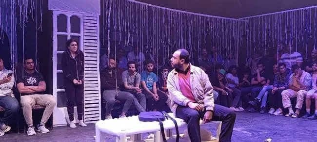 عرض غرفة الطهي يثير تساؤلات بشأن العلاقات الإنسانية على مسرح قصر ثقافة الأنفوشي عرض غرفة الطهي يثير تساؤلات بشأن العلاقات الإنسانية على مسرح قصر ثقافة الأنفوشي