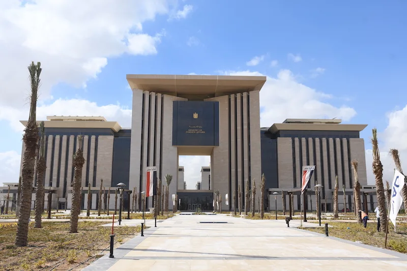 وزارة الخارجية تتابع موقف السفينة التي تقل بحارة مصريين قبالة السواحل الإماراتية