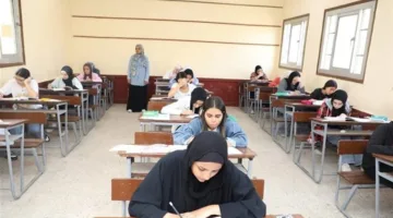 التحقيق مع معلمة وطالب إثر ضبط مخالفات في بداية امتحانات الإعدادية بقنا