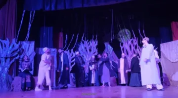 الأحد.. فرقة المنيا تقدم أولى ليالي المسرحية “الإسكافي ملكاً”