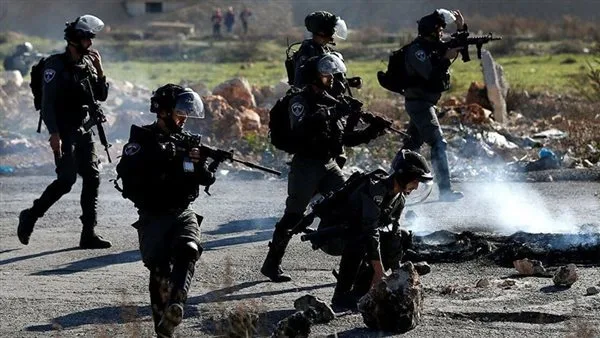 20 جريحًا جراء إطلاق نار الاحتلال أثناء توجههم إلى مركز توزيع المساعدات في غزة 20 جريحًا جراء إطلاق نار الاحتلال أثناء توجههم إلى مركز توزيع المساعدات في غزة