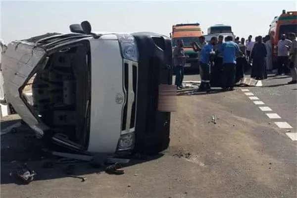 مصرع شخص وإصابة 10 آخرين إثر حادث انقلاب ميكروباص في الشرقية