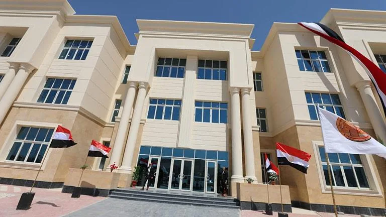 جامعة المنيا الأهلية: وضع اللمسات النهائية لتجهيز معامل كليات طب الأسنان والصيدلة والطب والهندسة