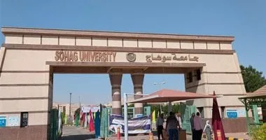 رئيس جامعة سوهاج: أكثر من نصف مليون مواطن ترددوا على مستشفيات الجامعة بـ2024