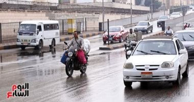 أمطار على مناطق متفرقة بالقاهرة والجيزة وتكاثر للسحب المنخفضة والمتوسطة