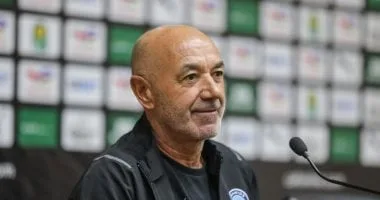 فيفا يقرر إيقاف قيد الزمالك 3 فترات بسبب مستحقات باتشيكو