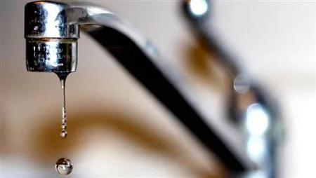 مياه الفيوم: الانتهاء من معالجة تسرب مفاجئ واستعادة إمدادات المياه في مدينة طامية مياه الفيوم: الانتهاء من معالجة تسرب مفاجئ واستعادة إمدادات المياه في مدينة طامية