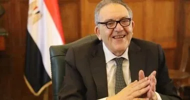 رئيس اتحاد الغرف التجارية: مصر تستورد 350 منتجاً سنوياً بتكاليف تتجاوز 25 مليار دولار رئيس اتحاد الغرف التجارية: مصر تستورد 350 منتجاً سنوياً بتكاليف تتجاوز 25 مليار دولار