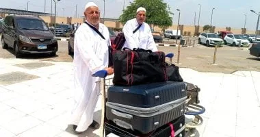 حجاج الجمعيات الخيرية في الإسماعيلية ينطلقون نحو الأراضي المقدسة حجاج الجمعيات الخيرية في الإسماعيلية ينطلقون نحو الأراضي المقدسة