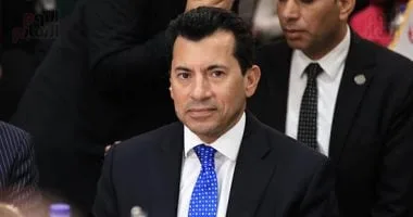 وزير الشباب والرياضة يلتقى وزير الخارجية ورئيس اللجنة الأولمبية لجمهورية القمر