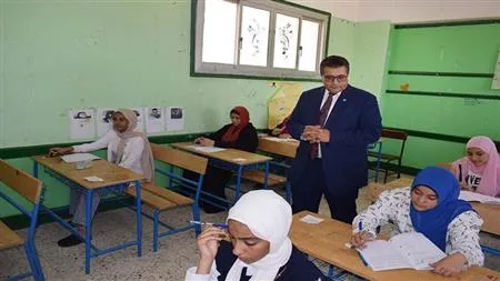 التعليم تُحدد الفئات المخولة بدخول مراكز لجان امتحانات الدبلومات الفنية التعليم تُحدد الفئات المخولة بدخول مراكز لجان امتحانات الدبلومات الفنية