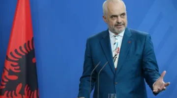 رئيس وزراء ألبانيا يعبر عن امتنانه للناخبين بعد فوزه الكبير ويؤكد التزامه بالانضمام إلى الاتحاد الأوروبي بحلول عام 2030.