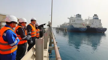 وزير البترول يزور السخنة لمتابعة استعدادات البنية التحتية لتأمين إمدادات الغاز في الصيف