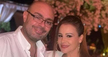 كارول سماحة تتلقى عزاء زوجها المنتج وليد مصطفى اليوم بمسجد الشرطة