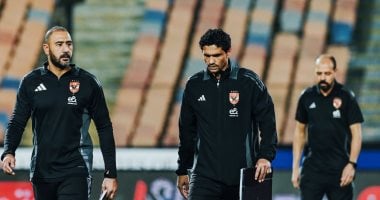 محمد نجيب يتواجد ضمن الجهاز الفني للأهلي في مباراة حرس الحدود