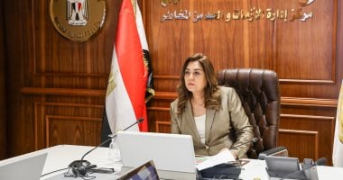 وزيرة التنمية المحلية لسكرتيرى عموم المحافظات: "سيبوا المكاتب وانزلوا الشارع"