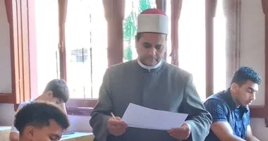 رئيس أزهر الإسماعيلية يتابع انتظام أعمال امتحانات النقل للمرحلة الثانوية