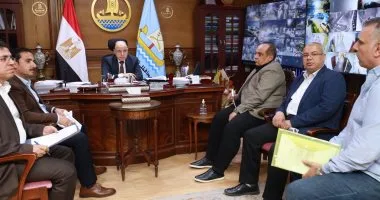 محافظ كفر الشيخ يناقش عددًا من الشكاوى في لقاء المواطنين