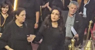 أنغام ولطيفة وتامر حبيب فى عزاء المنتج وليد مصطفى