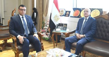 وزير الإسكان يستقبل محافظ الأقصر لمتابعة مشروعات مبادرة "حياة كريمة" بالمحافظة