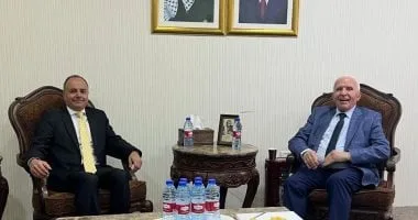 سفير مصر فى رام الله يلتقى بأمين سر اللجنة التنفيذية لمنظمة التحرير الفلسطينية