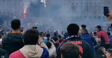 الإنتر ضد برشلونة.. الجماهير تشعل الأجواء فى ميلانو قبل القمة "فيديو"