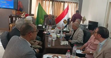 محافظ القليوبية يوفر شقة لمواطن من ذوى الهمم تقديرا لكفاحه