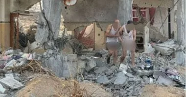 جيش الاحتلال يزعم: قياديان من حماس سلما أنفسهما للقوات فى رفح.. صور